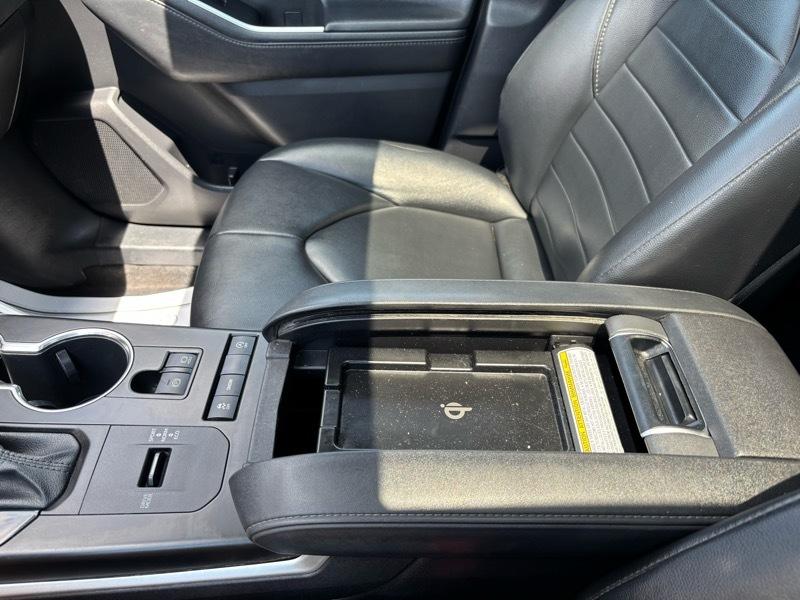 Toyota Highlander XLE FWD V6 2021