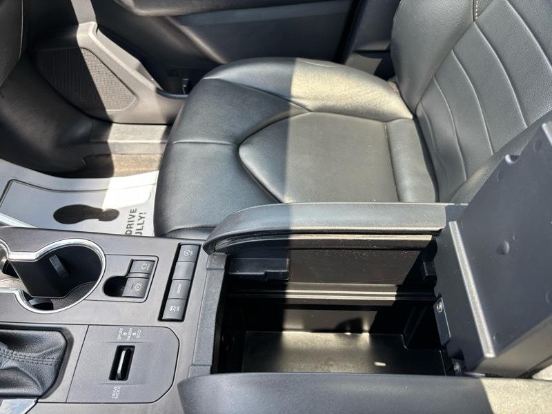 Toyota Highlander XLE FWD V6 2021