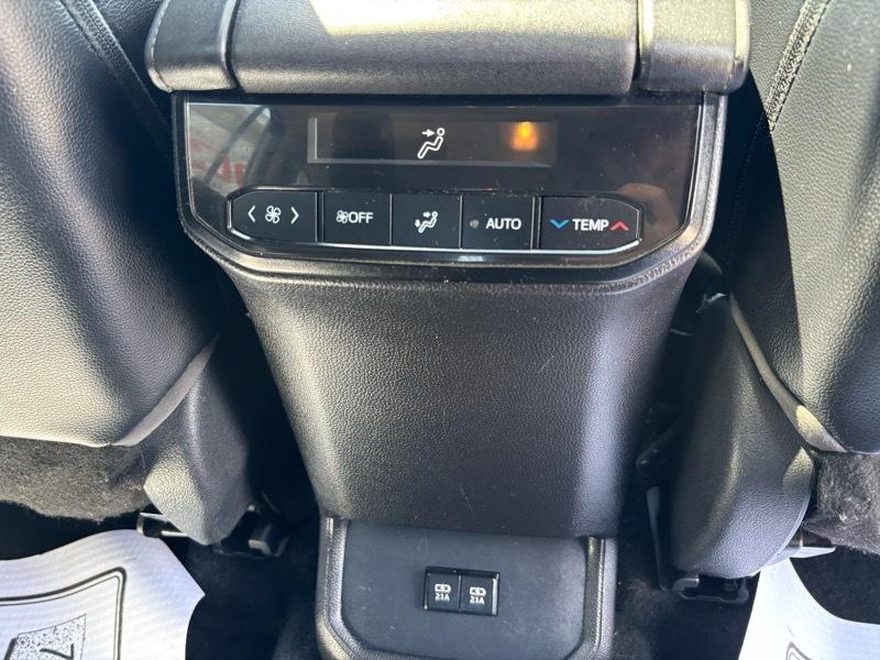Toyota Highlander XLE FWD V6 2021