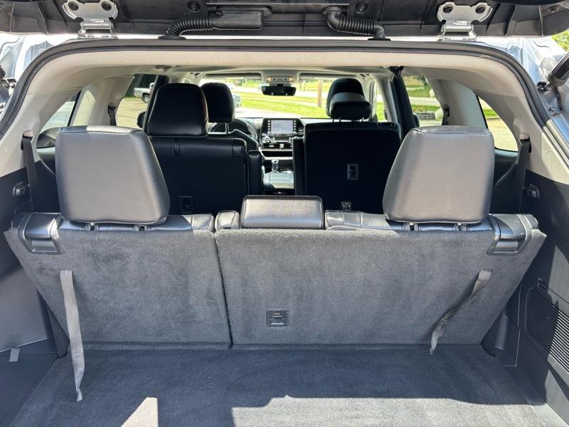 Toyota Highlander XLE FWD V6 2021