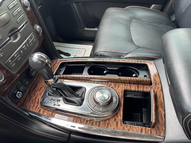 Nissan Armada Platinum AWD 2020