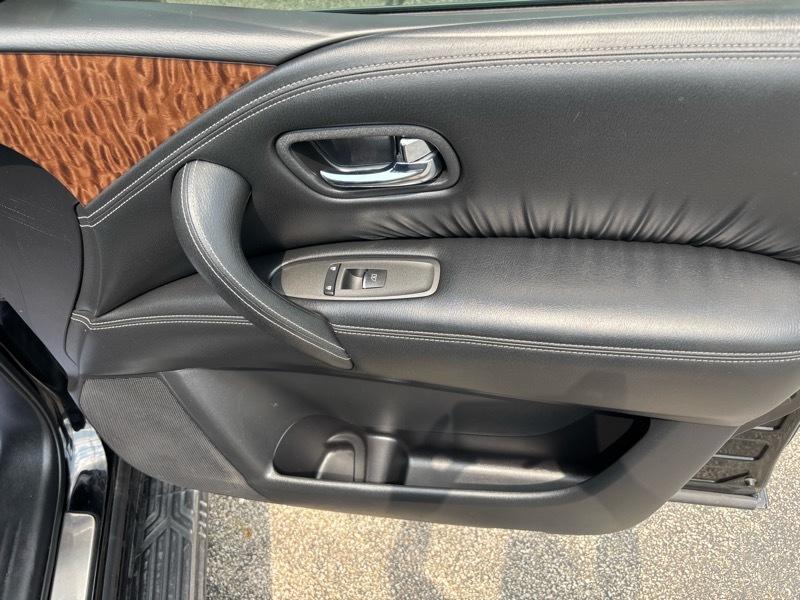 Nissan Armada Platinum AWD 2020