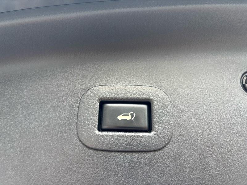 Nissan Armada Platinum AWD 2020