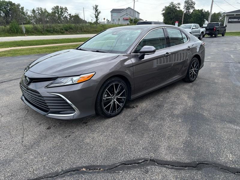 Toyota Camry XLE Auto (Natl) 2021