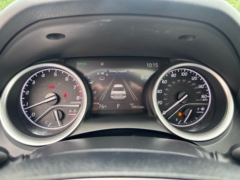 Toyota Camry XLE Auto (Natl) 2021