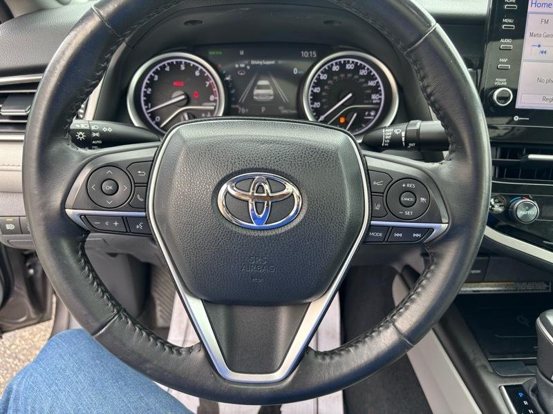 Toyota Camry XLE Auto (Natl) 2021