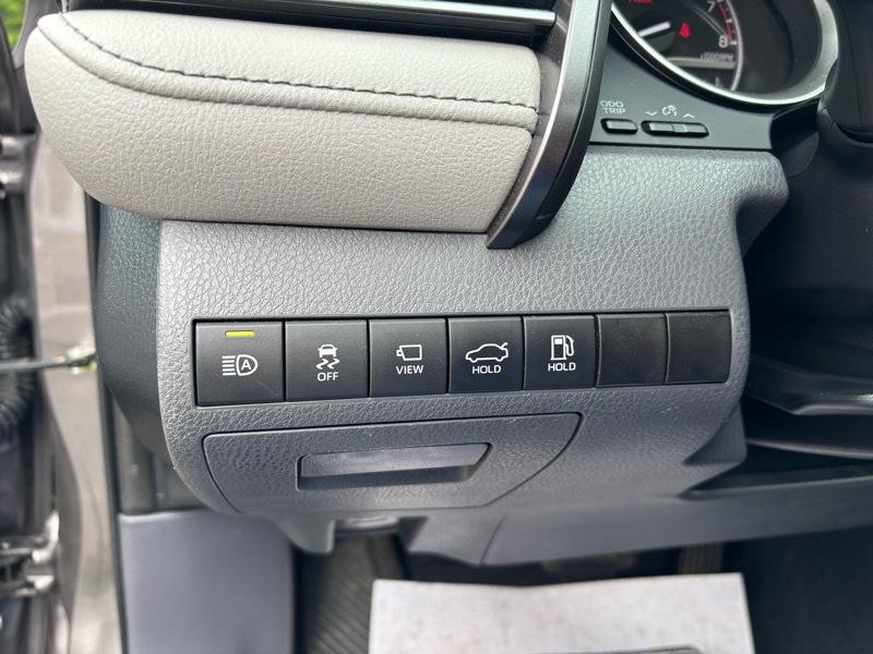 Toyota Camry XLE Auto (Natl) 2021