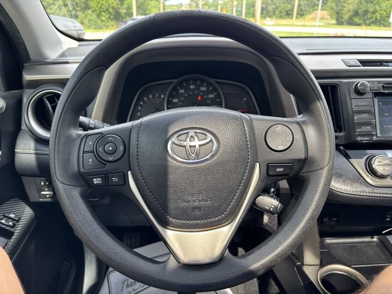 Toyota RAV4 XLE FWD 2015
