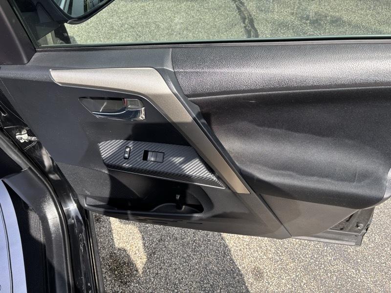 Toyota RAV4 XLE FWD 2015