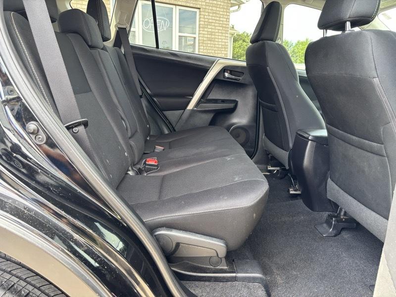 Toyota RAV4 XLE FWD 2015