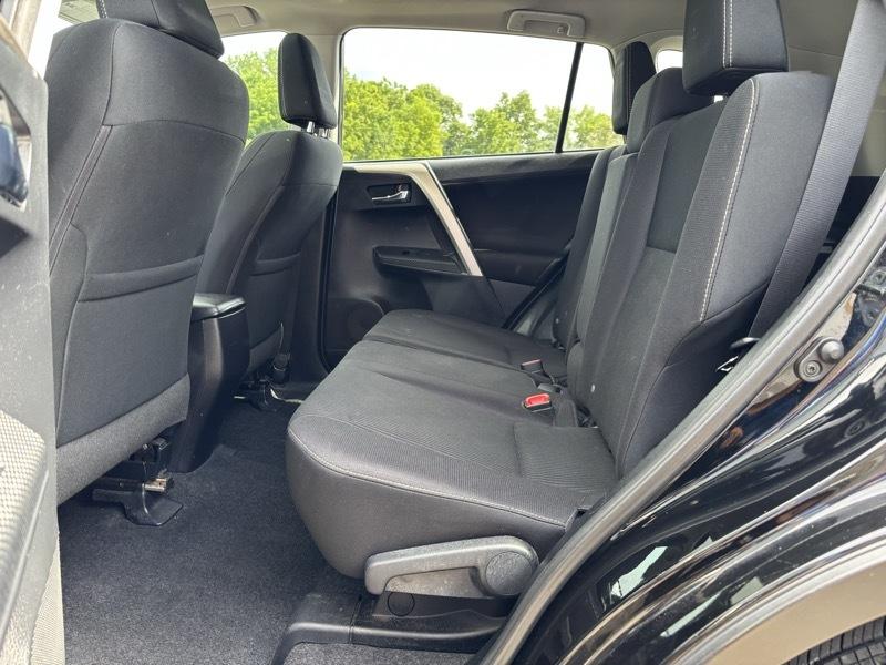 Toyota RAV4 XLE FWD 2015
