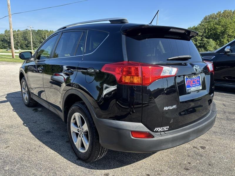 Toyota RAV4 XLE FWD 2015