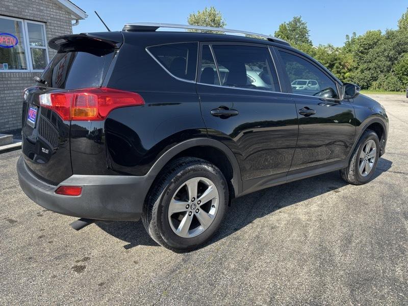 Toyota RAV4 XLE FWD 2015