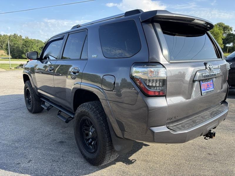 Toyota 4Runner SR5 Premium 4WD 2021
