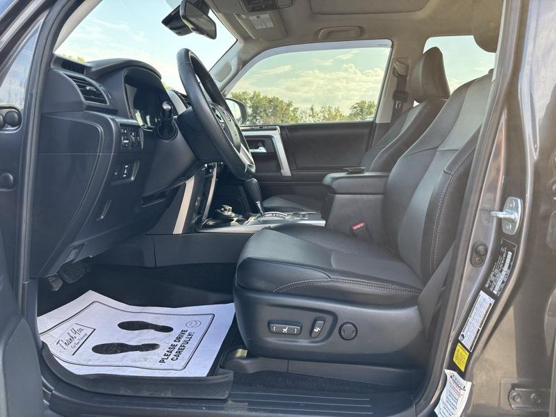 Toyota 4Runner SR5 Premium 4WD 2021