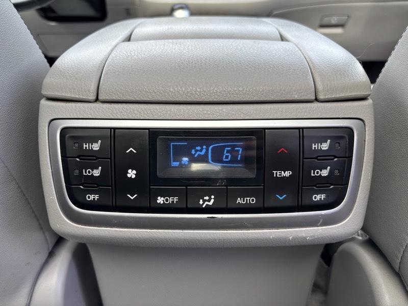 Toyota Highlander Limited Platinum 4D SUV AWD 2017