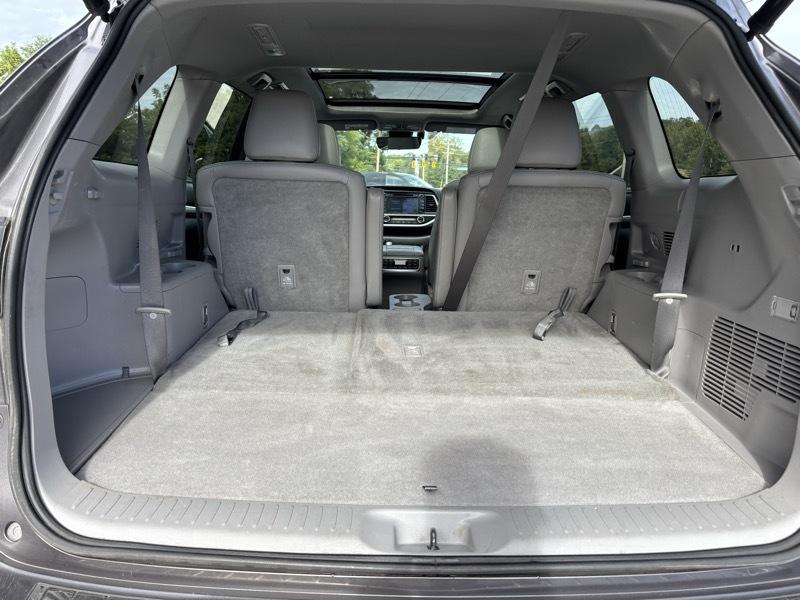 Toyota Highlander Limited Platinum 4D SUV AWD 2017