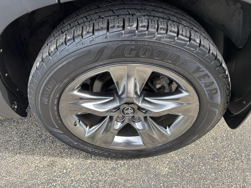 Toyota Highlander Limited Platinum 4D SUV AWD 2017