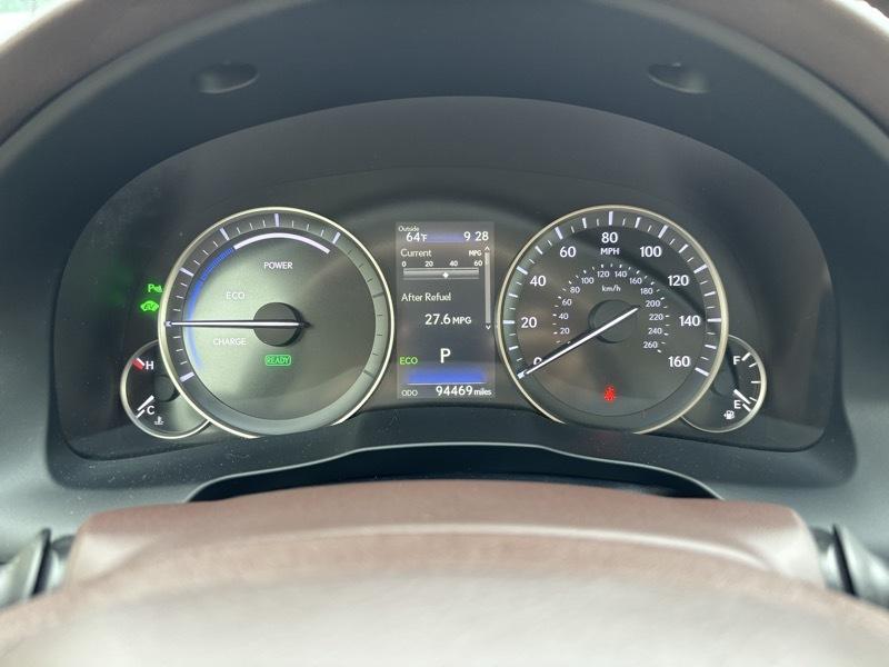 Lexus ES 300h Sedan 2016