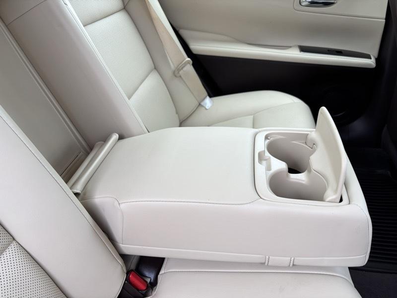 Lexus ES 300h Sedan 2016