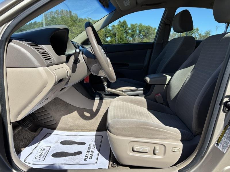 Toyota Camry LE 2005