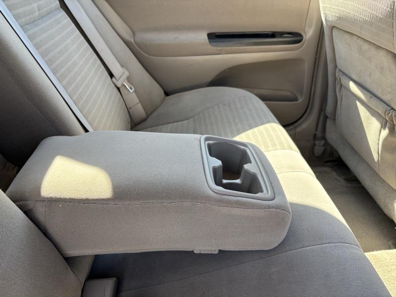 Toyota Camry LE 2005