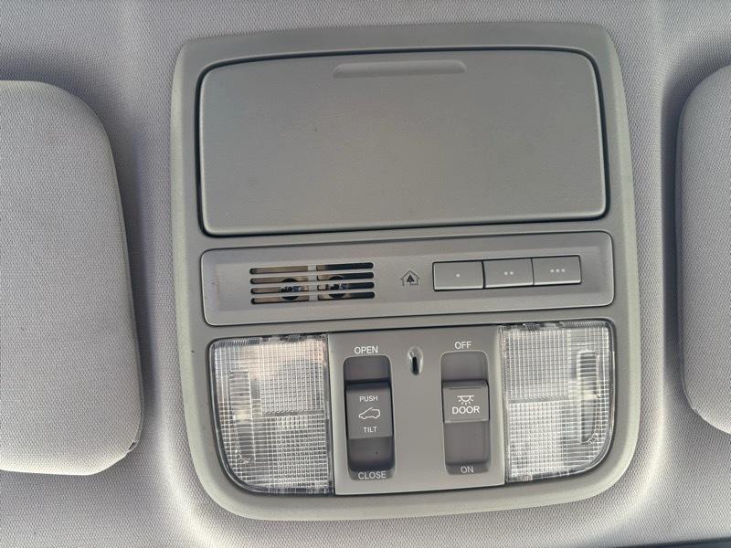 2019 Honda CR-V Touring - Photo 18