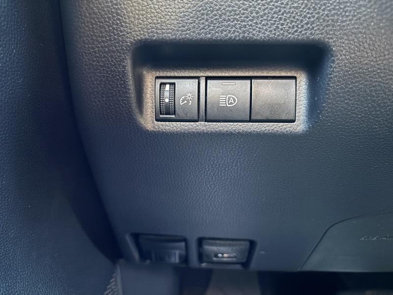 Toyota RAV4 LE 2021