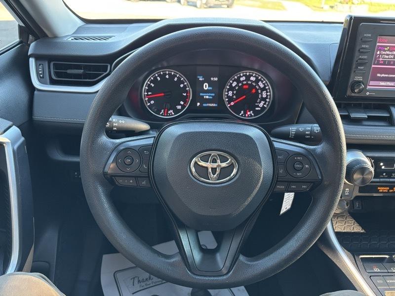 Toyota RAV4 LE 2021