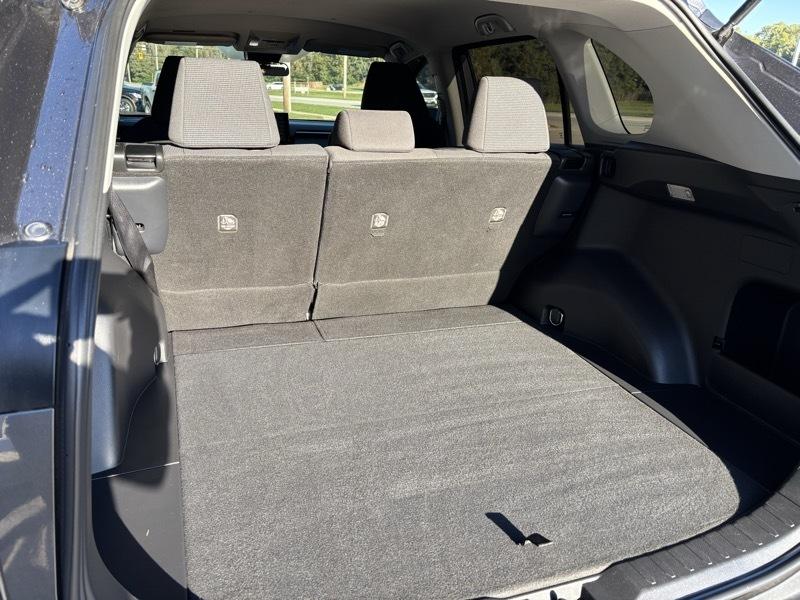 Toyota RAV4 LE 2021