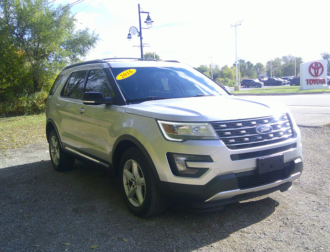 Ford Explorer 4WD 4dr XLT 2016 Ford Explorer 4WD 4dr XLT 2016