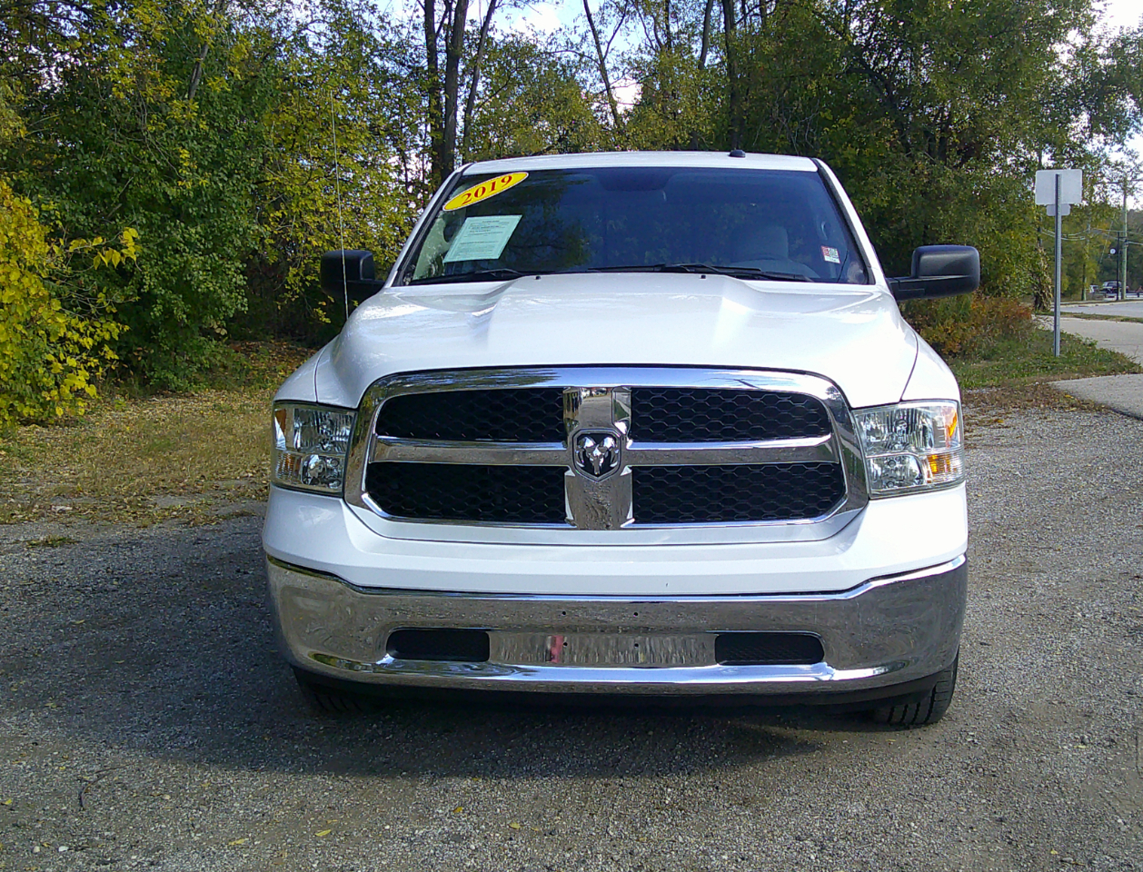 RAM 1500 Classic Tradesman 4x2 Reg Cab 8' Box 2019 RAM 1500 Classic Tradesman 4x2 Reg Cab 8' Box 2019