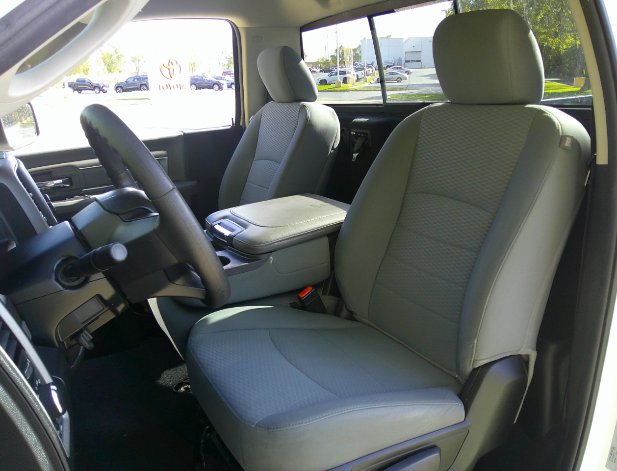 RAM 1500 Classic Tradesman 4x2 Reg Cab 8' Box 2019 RAM 1500 Classic Tradesman 4x2 Reg Cab 8' Box 2019