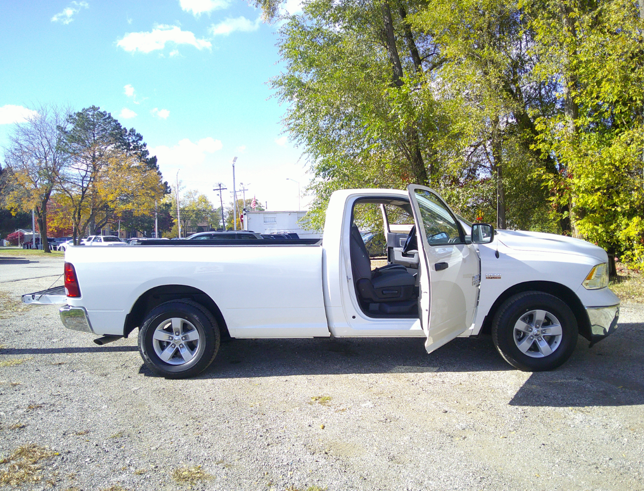 RAM 1500 Classic Tradesman 4x2 Reg Cab 8' Box 2019 RAM 1500 Classic Tradesman 4x2 Reg Cab 8' Box 2019