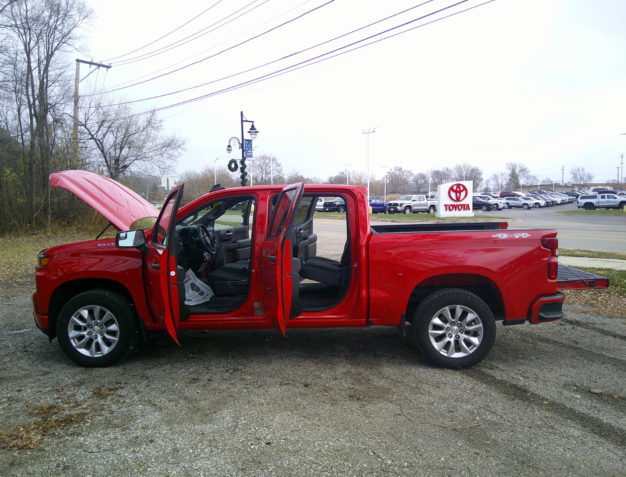 Chevrolet Silverado 1500 4WD Crew Cab 147" Custom 2020