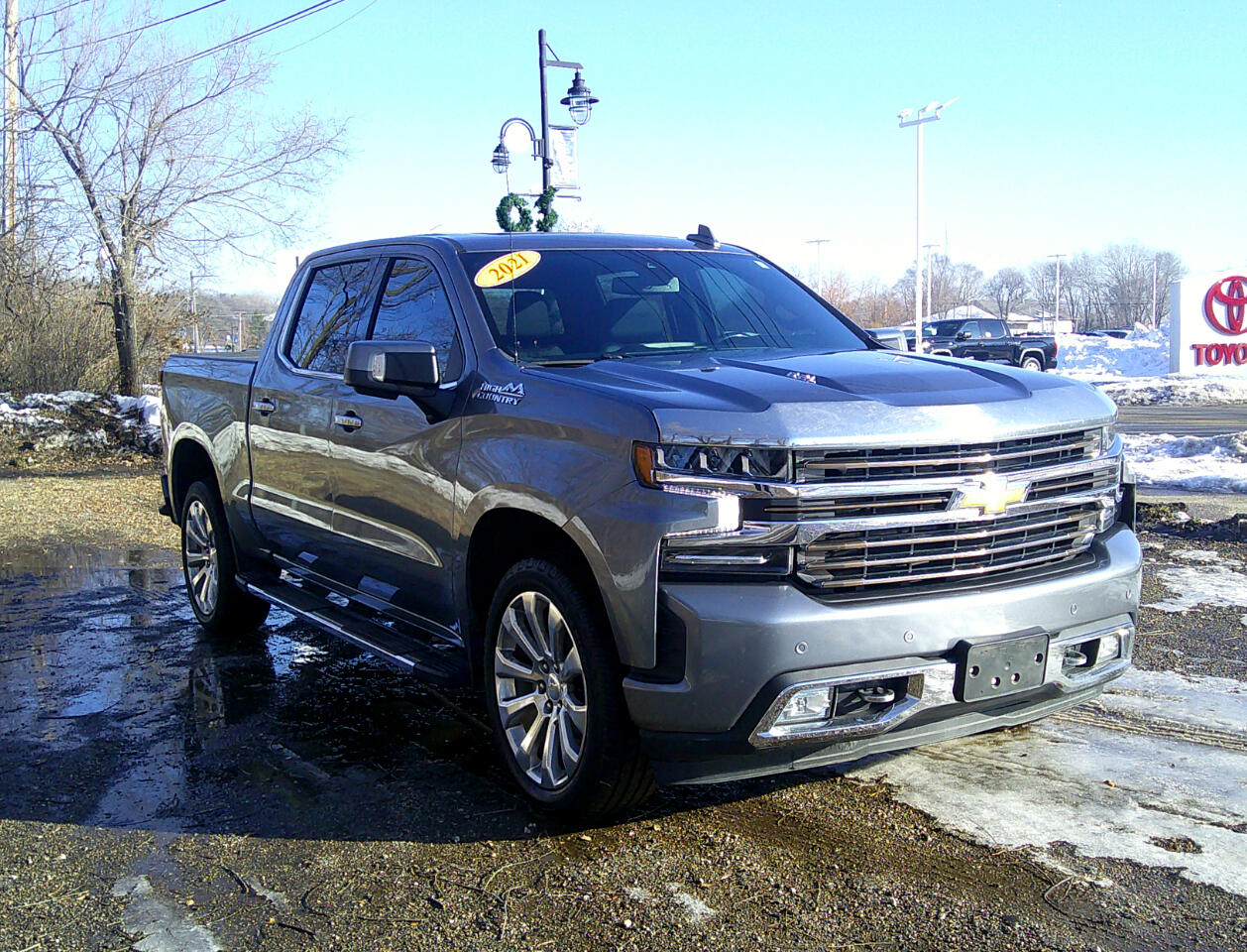 Chevrolet Silverado 1500 4WD Crew Cab 147" High Country 2021