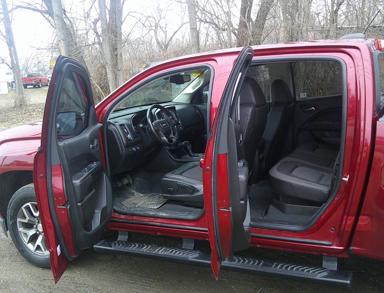 GMC Canyon 4WD Crew Cab 128.3" All Terrain w/Cloth 2019