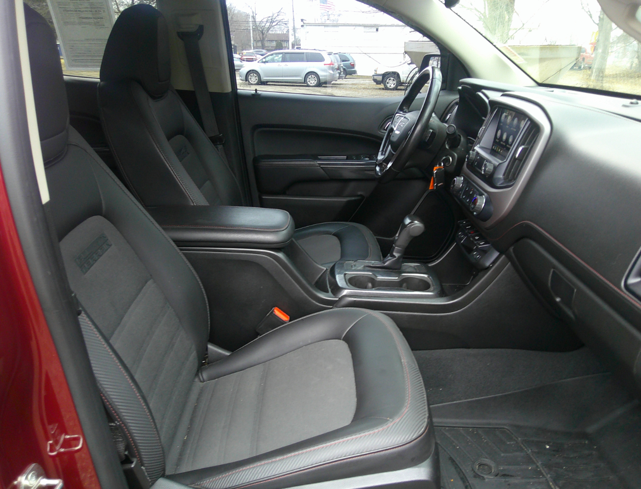 GMC Canyon 4WD Crew Cab 128.3" All Terrain w/Cloth 2019