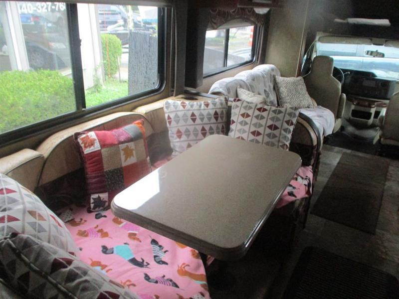 Ford Econoline E450 2013