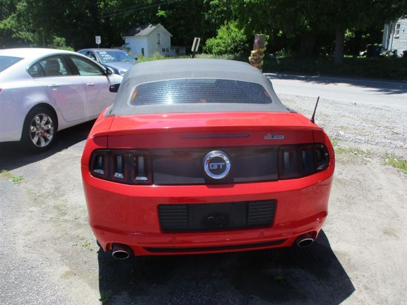 Ford Mustang GT convertible 2014