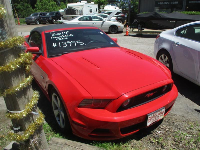 Ford Mustang GT convertible 2014
