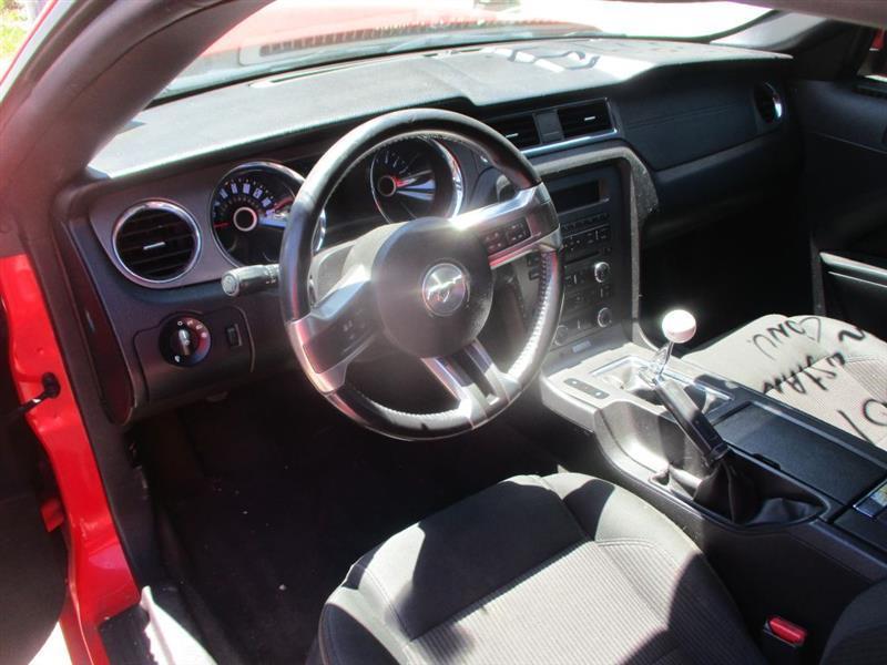 Ford Mustang GT convertible 2014