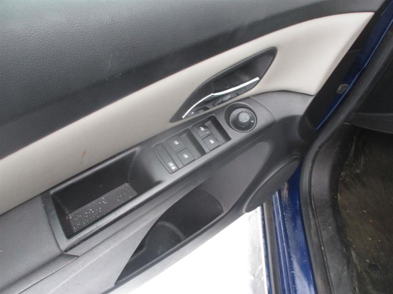 Chevrolet Cruze LS Auto 2013