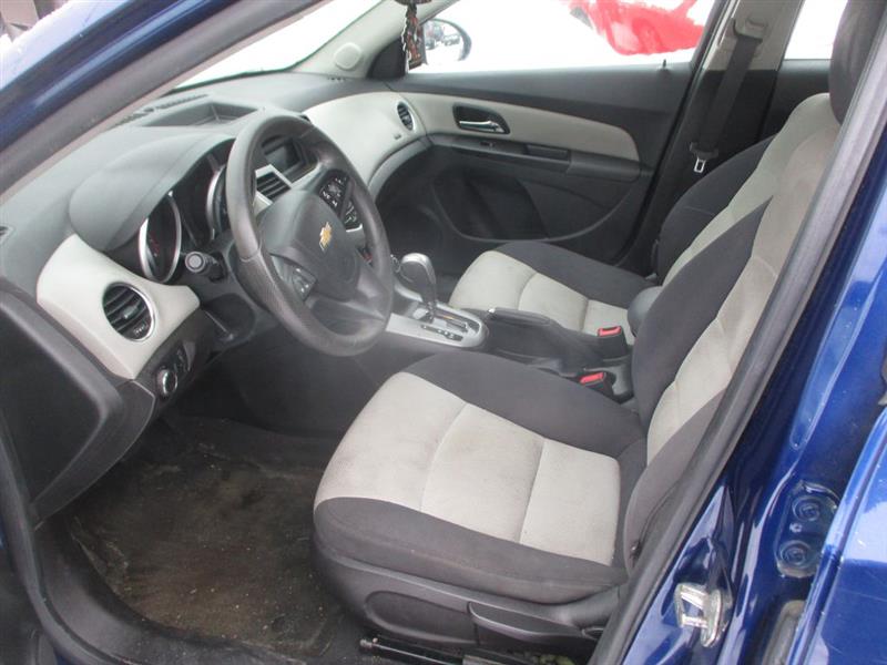 Chevrolet Cruze LS Auto 2013