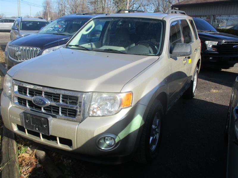 Ford Escape XLT FWD 2010