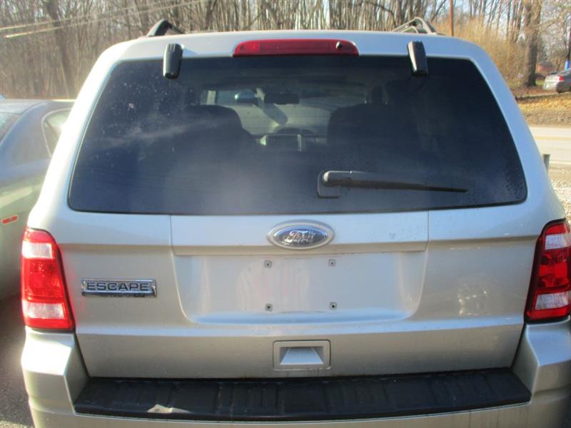 Ford Escape XLT FWD 2010