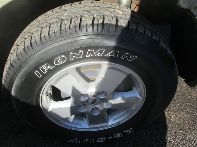 Ford Escape XLT FWD 2010