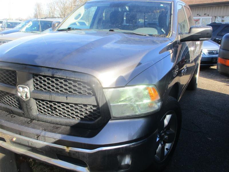 RAM 1500 SLT Crew Cab SWB 4WD 2015