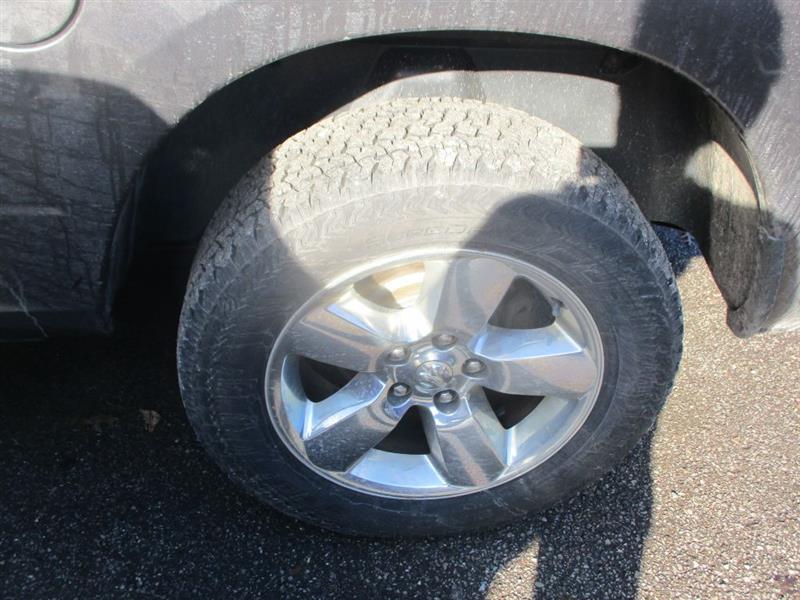 RAM 1500 SLT Crew Cab SWB 4WD 2015