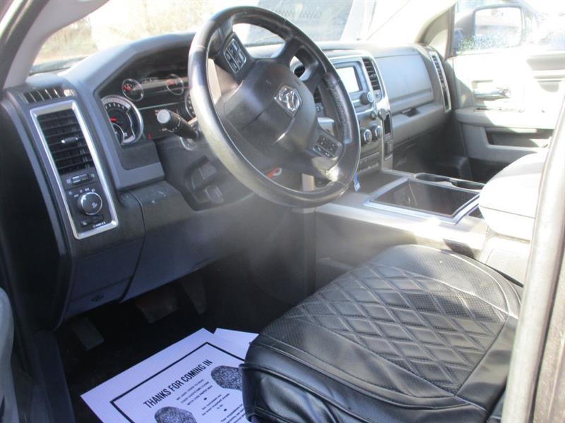 RAM 1500 SLT Crew Cab SWB 4WD 2015